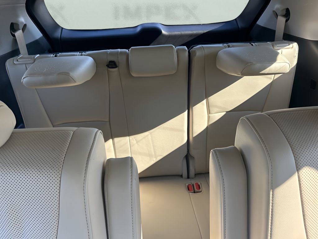 Used 2023 Toyota Highlander Limited image 14