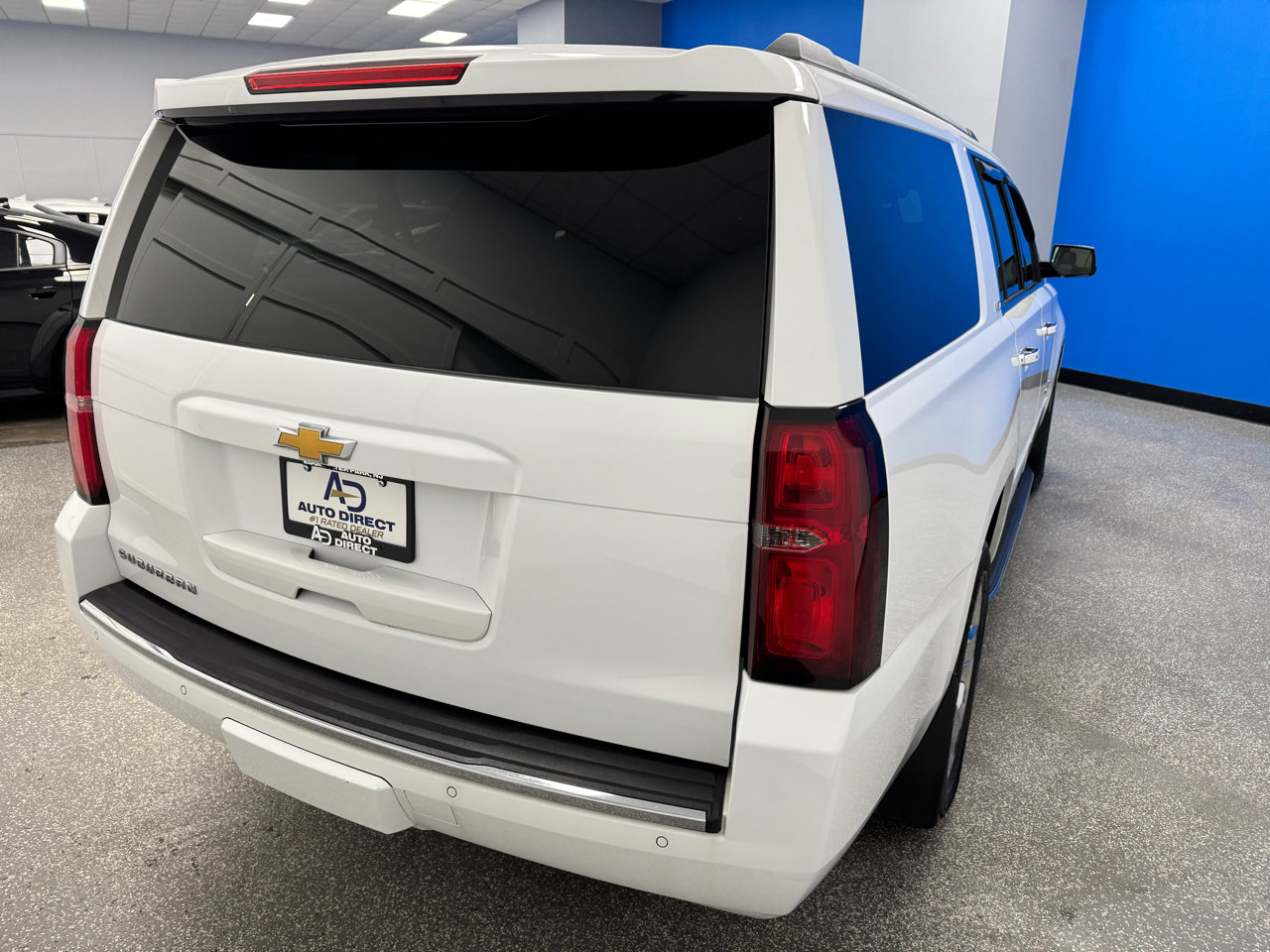 Used 2016 Chevrolet Suburban LTZ image 7