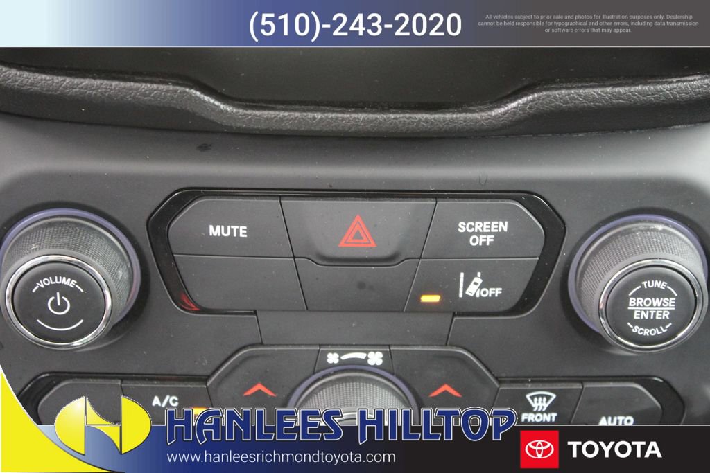 Used 2021 Jeep Renegade Latitude image 25