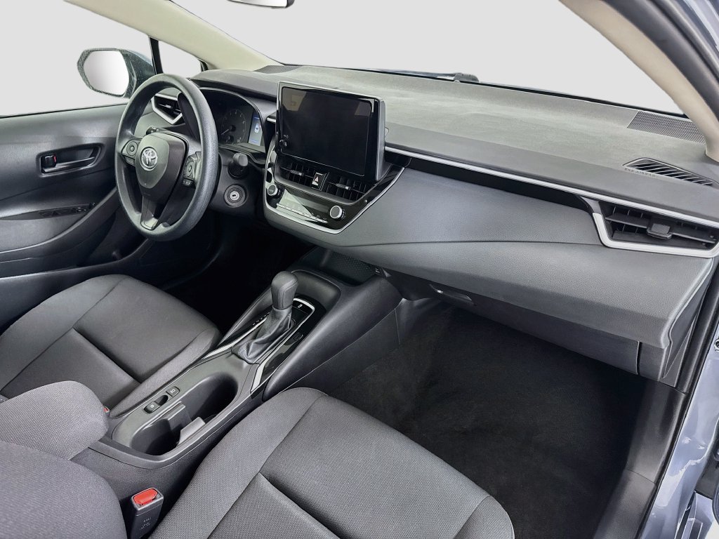 Used 2025 Toyota Corolla LE FWD image 26