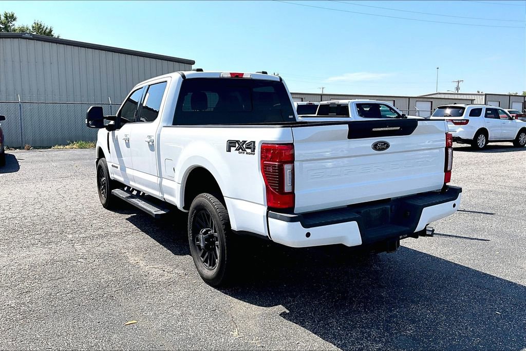 Used 2022 Ford F350 Lariat w/ Black Appearance Package image 3