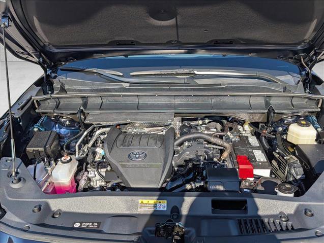 Used 2025 Toyota Highlander XLE image 24