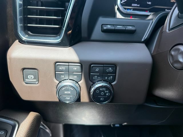 Used 2024 GMC Sierra 1500 Denali w/ Technology Package AWD/4WD image 18
