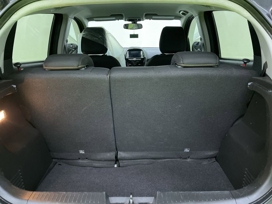 Used 2021 Chevrolet Spark LT image 27