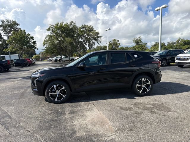 New 2026 Chevrolet Trax RS w/ Sunroof Package FWD image 5