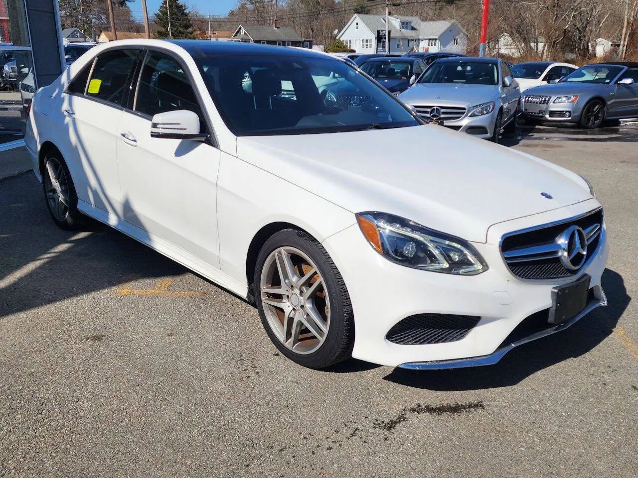 Used 2015 Mercedes-Benz E 400 4MATIC Sedan image 3