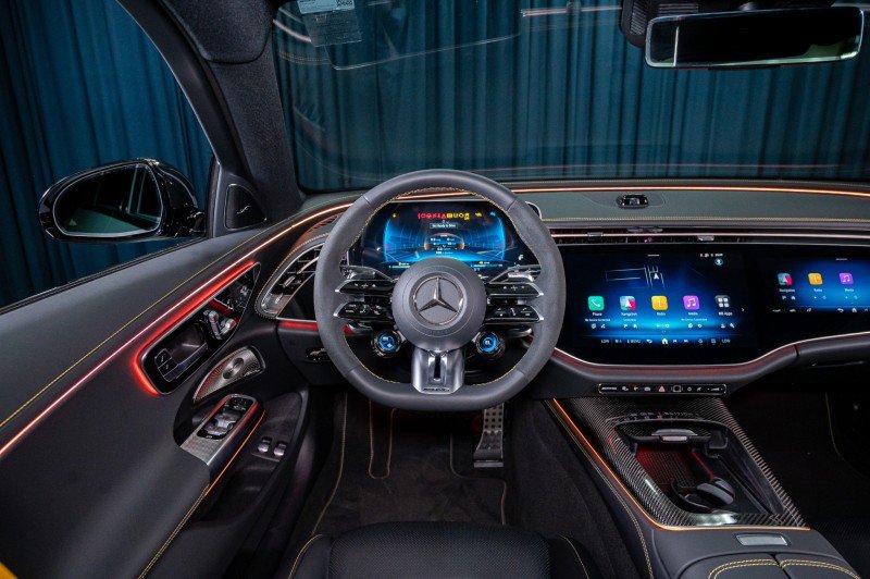 New 2026 Mercedes-Benz E 53 AMG 4MATIC Sedan image 16