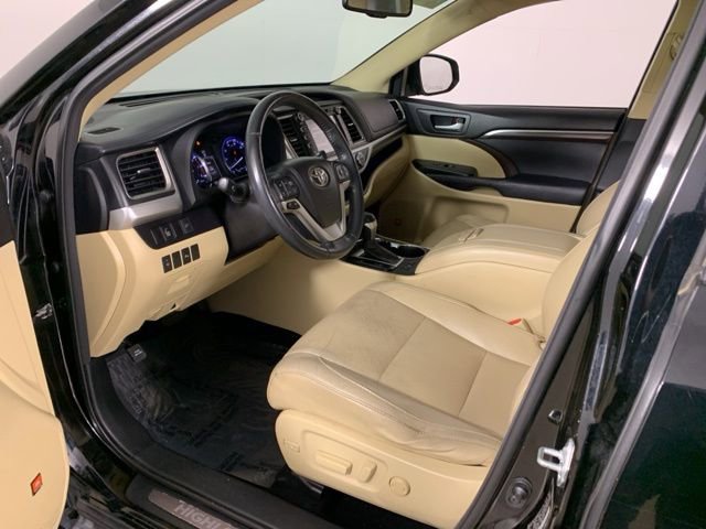 Used 2014 Toyota Highlander Limited image 33