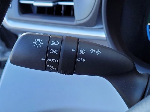 Used 2025 Toyota Sienna XLE image 32