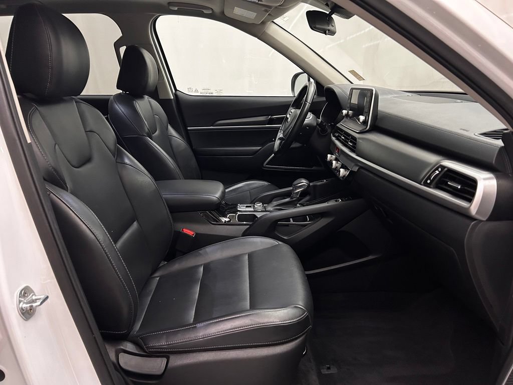 Used 2020 Kia Telluride S w/ S 8 Passenger Seating Package AWD/4WD image 19