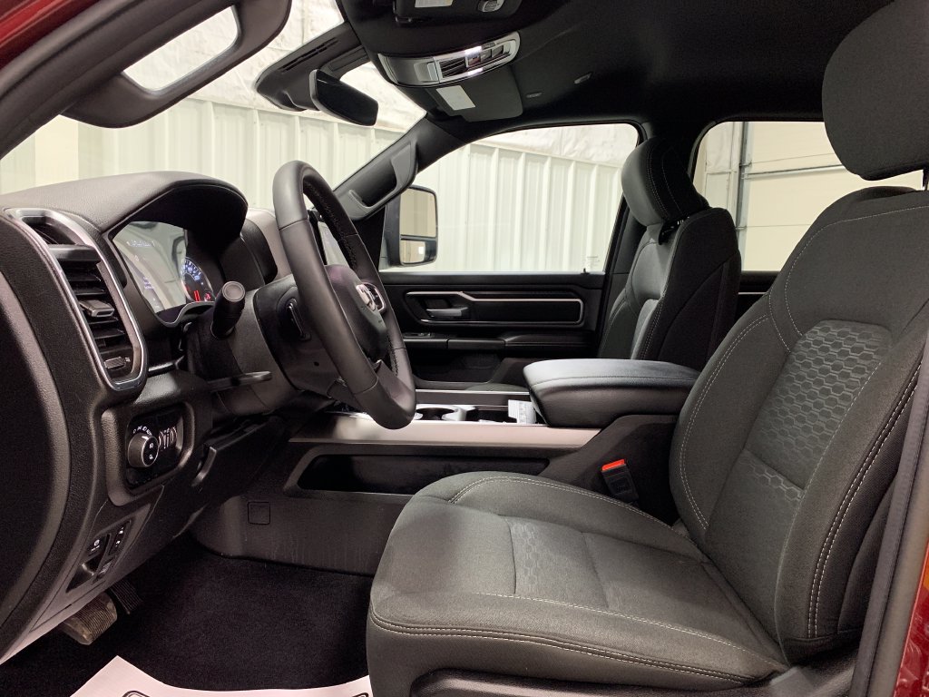 Used 2025 RAM 1500 Big Horn AWD/4WD image 16