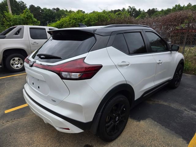Used 2023 Nissan Kicks SR w/ SR Premium Package FWD image 4