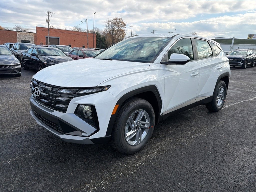 New 2026 Hyundai Tucson SE image 3
