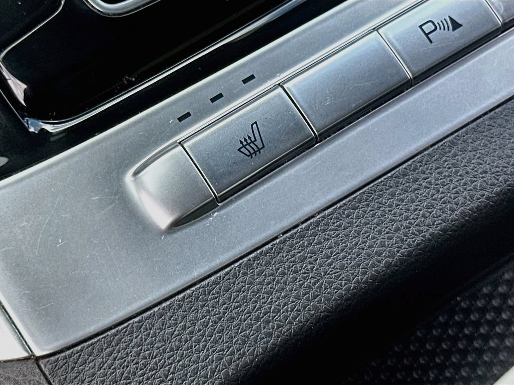 Certified 2024 Kia Carnival EX FWD image 20