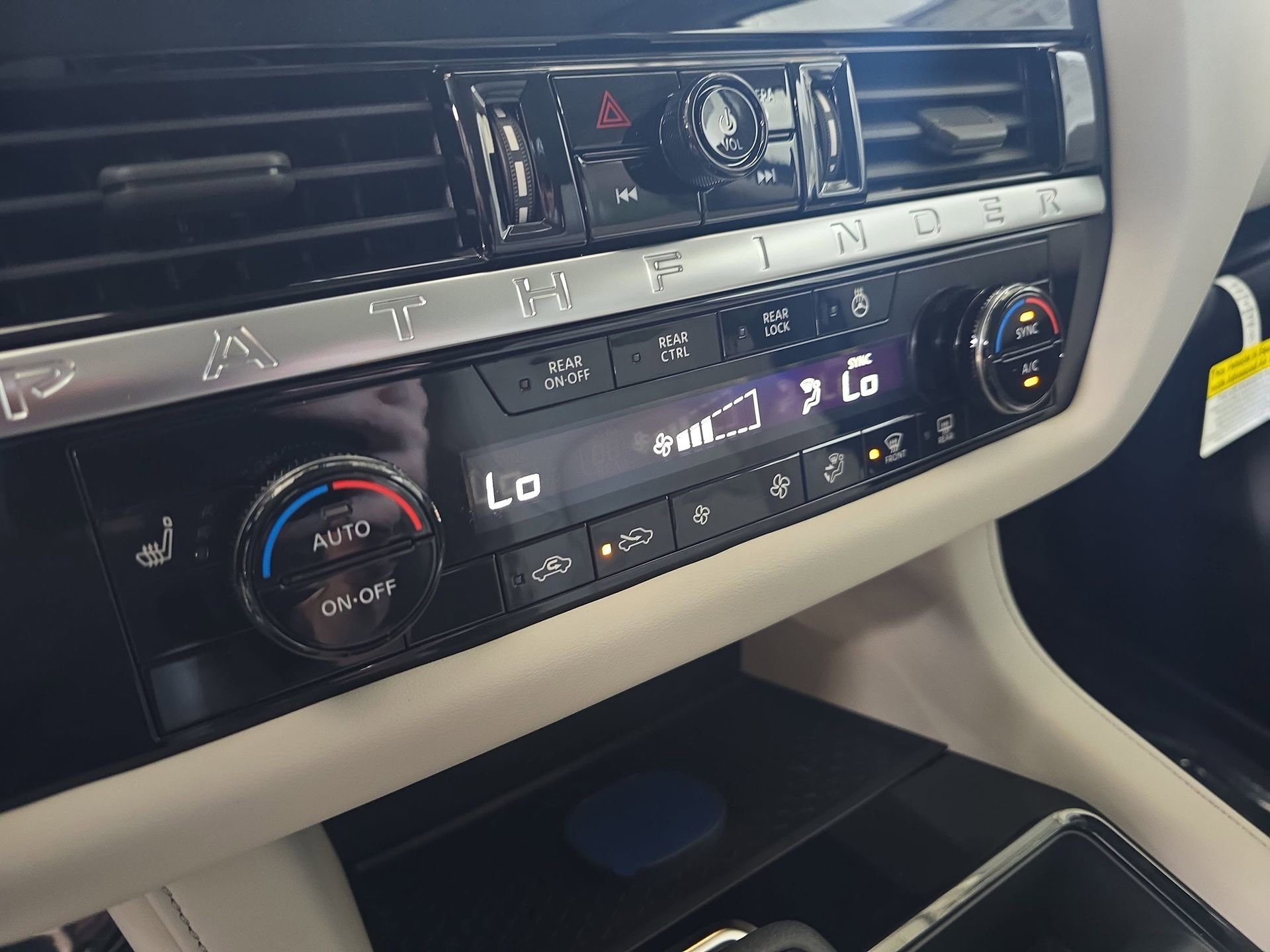 New 2026 Nissan Pathfinder SL w/ Cargo Package AWD/4WD image 23