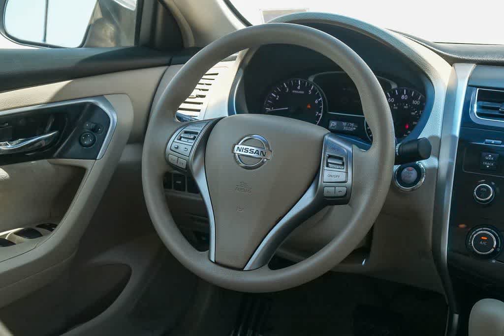 Used 2013 Nissan Altima 2.5 S FWD image 13
