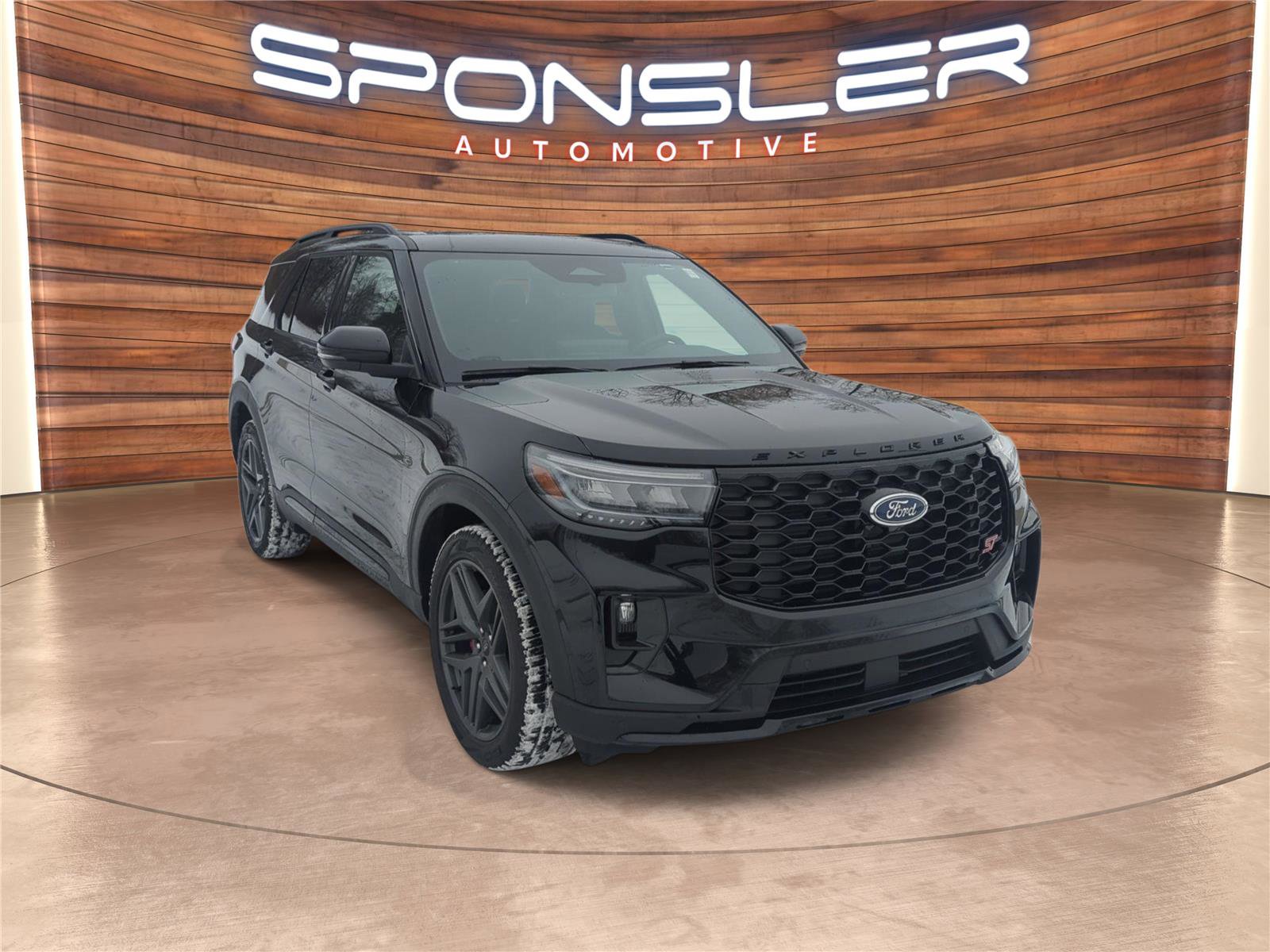 Used 2025 Ford Explorer ST image 7