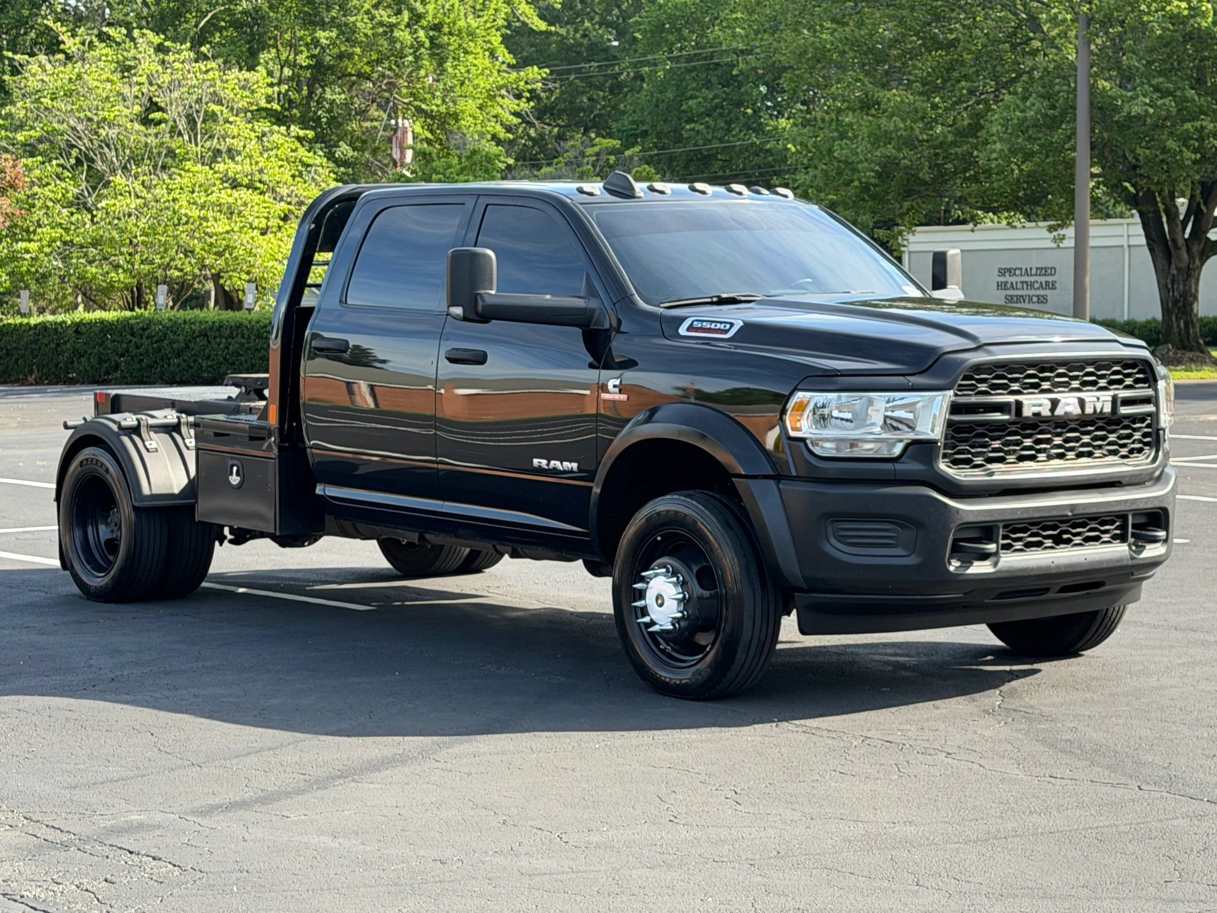 Used 2022 RAM 5500 Tradesman w/ Convenience Group AWD/4WD image 4