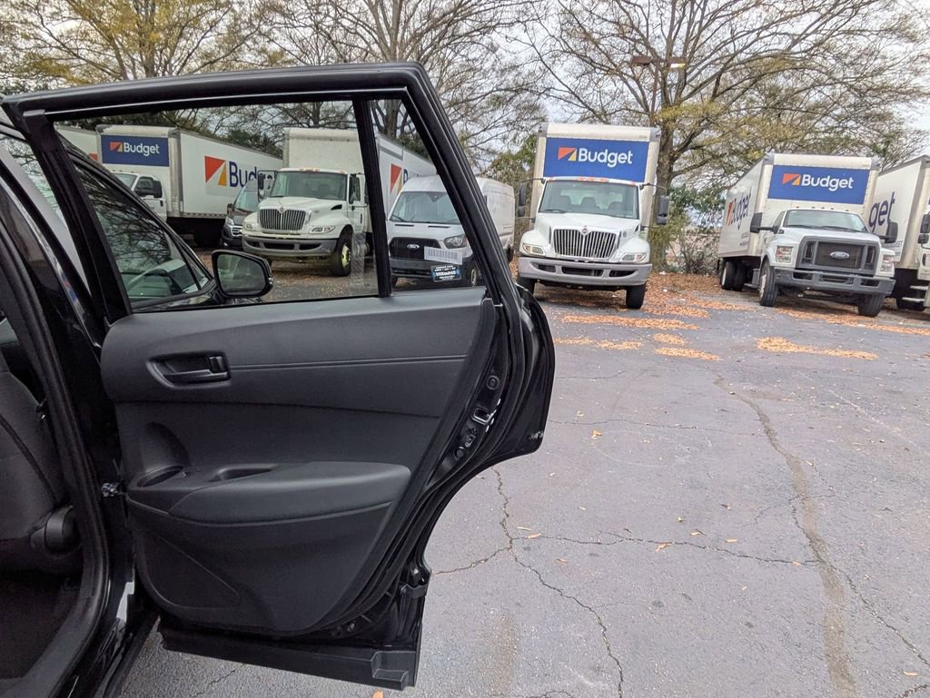 Used 2025 Toyota Corolla Cross LE image 26