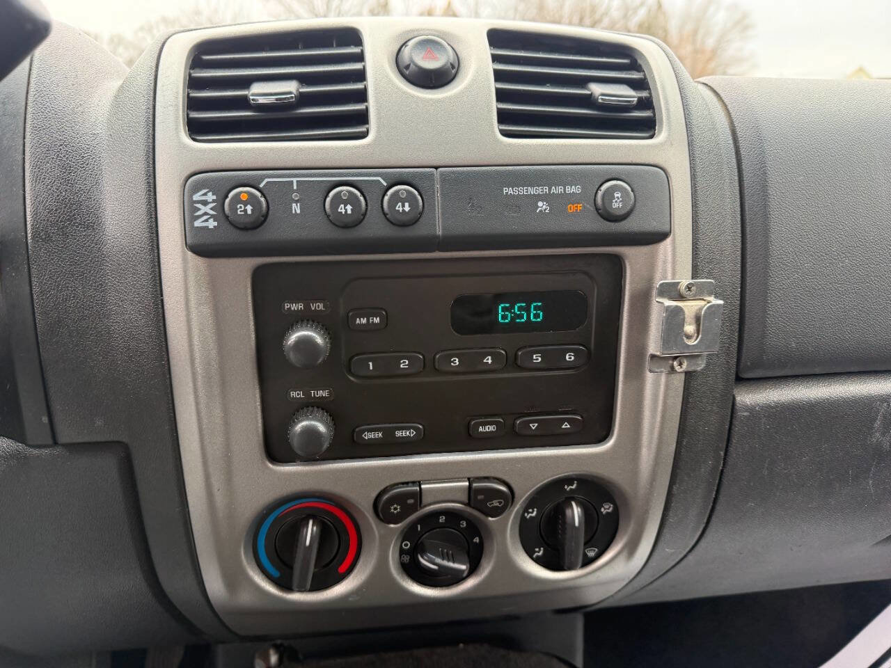 Used 2012 Chevrolet Colorado LT image 22