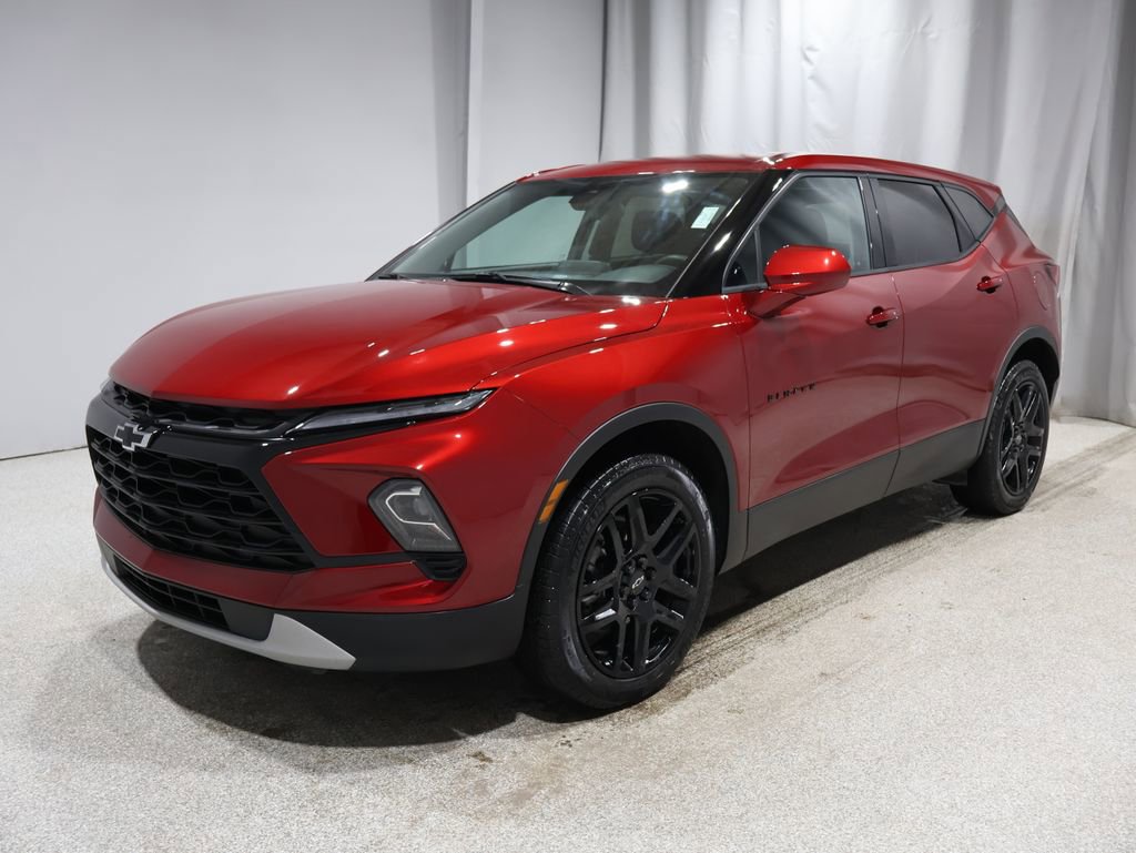 Used 2023 Chevrolet Blazer LT w/ LPO, Black Grille Bar Package image 5