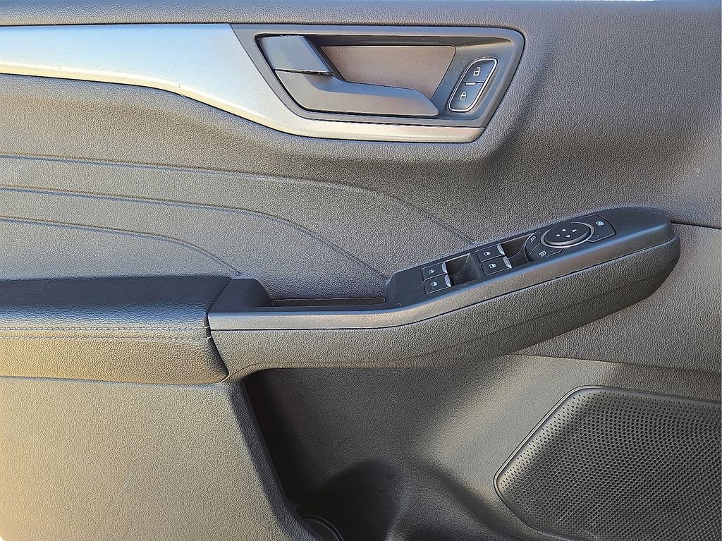 Used 2025 Ford Escape Active image 21