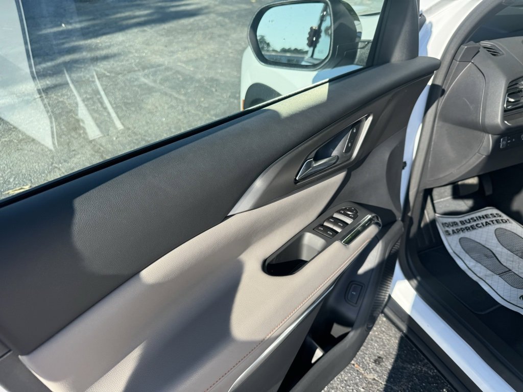 New 2026 Chevrolet Traverse LT image 16