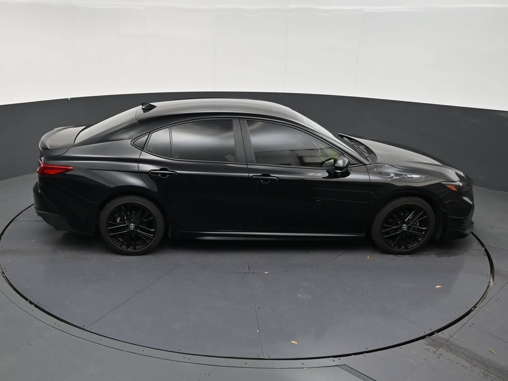 Used 2025 Toyota Camry SE FWD image 16