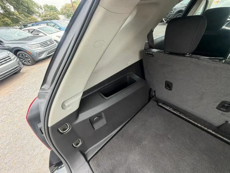 Used 2015 Chevrolet Equinox LT w/ Driver Convenience Package FWD image 28