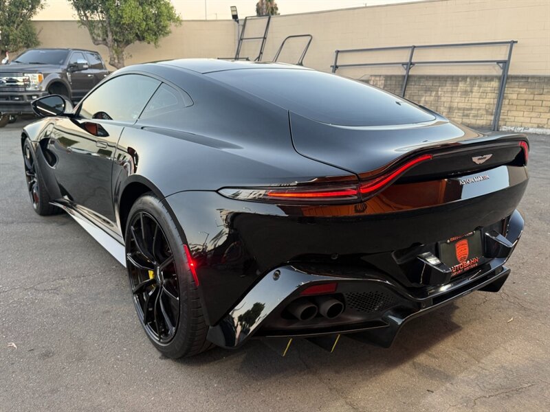 Used 2020 Aston Martin V8 Vantage Coupe RWD image 10