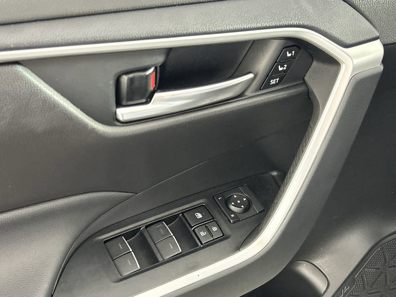 Used 2025 Toyota RAV4 XLE Premium w/ Weather Package FWD image 20