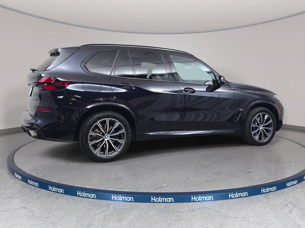 Used 2025 BMW X5 xDrive40i w/ M Sport Package AWD/4WD image 5