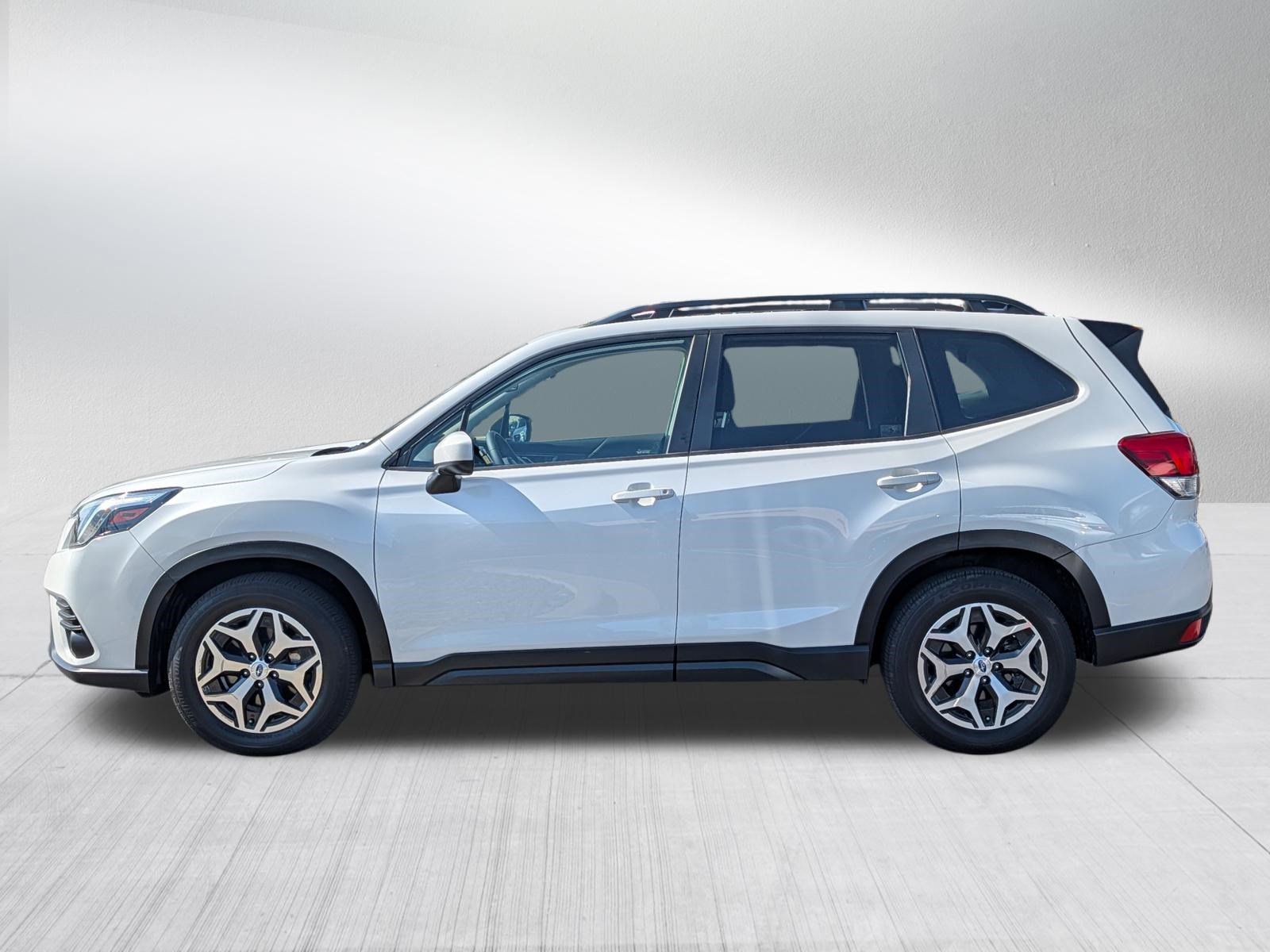 Certified 2024 Subaru Forester Premium AWD/4WD image 4