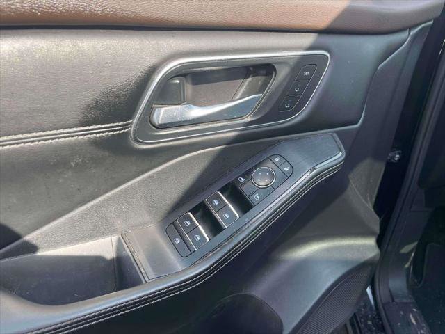 Used 2023 Nissan Rogue Platinum w/ Platinum Premium Package image 15