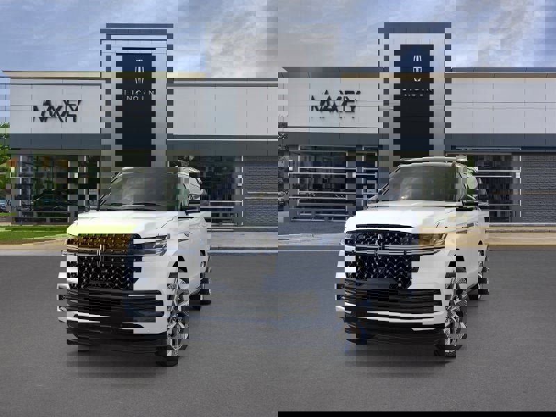 New 2026 Lincoln Navigator L Black Label w/ Black Label Special Edition AWD/4WD image 2