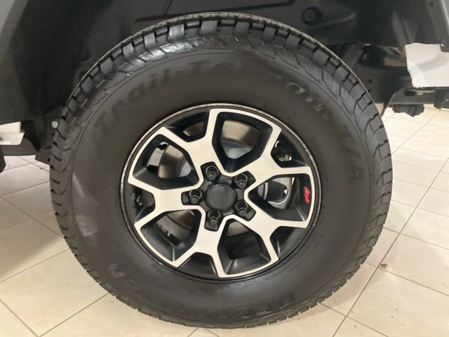 Used 2024 Jeep Wrangler Rubicon w/ Technology Group image 26