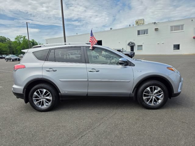 Used 2017 Toyota RAV4 XLE w/ Convenience Package AWD/4WD image 8