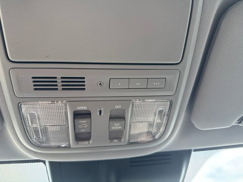 Used 2020 Honda CR-V Touring image 26