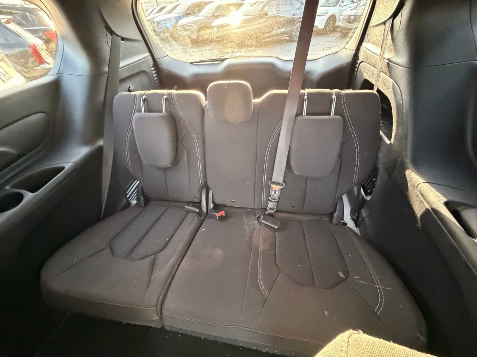 Used 2019 Chrysler Pacifica Touring Plus w/ S Appearance Package image 11