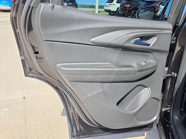 Used 2023 Chevrolet TrailBlazer RS w/ Sun and Liftgate Package FWD image 14