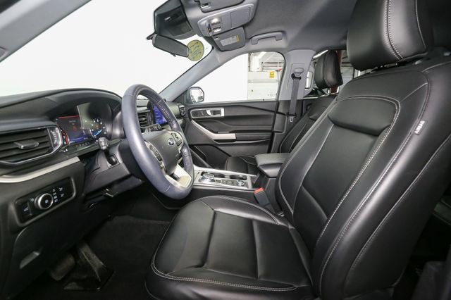 Used 2023 Ford Explorer XLT w/ Equipment Group 202A image 38