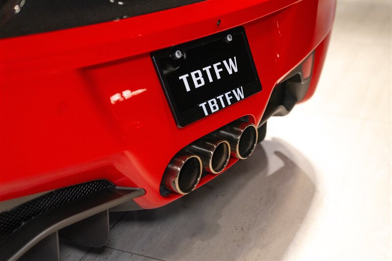 Used 2014 Ferrari 458 Spider RWD image 28
