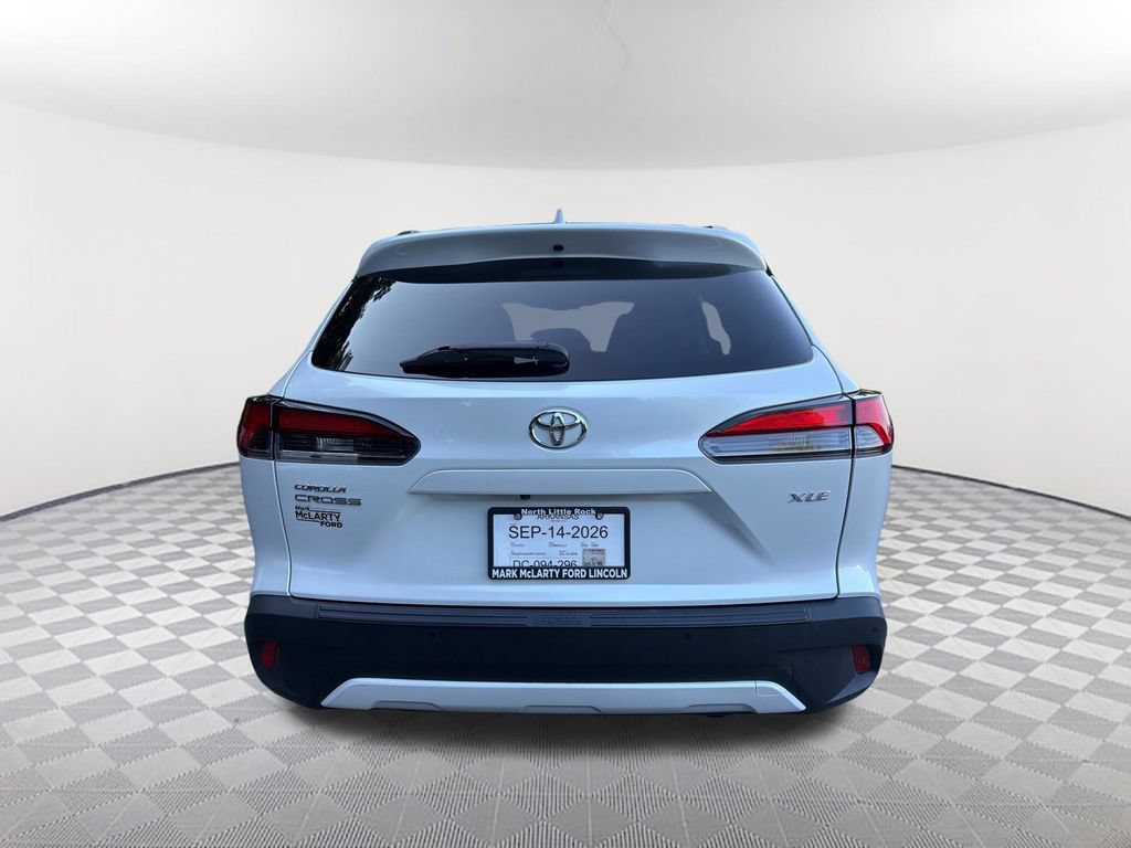 Used 2024 Toyota Corolla Cross XLE FWD image 6