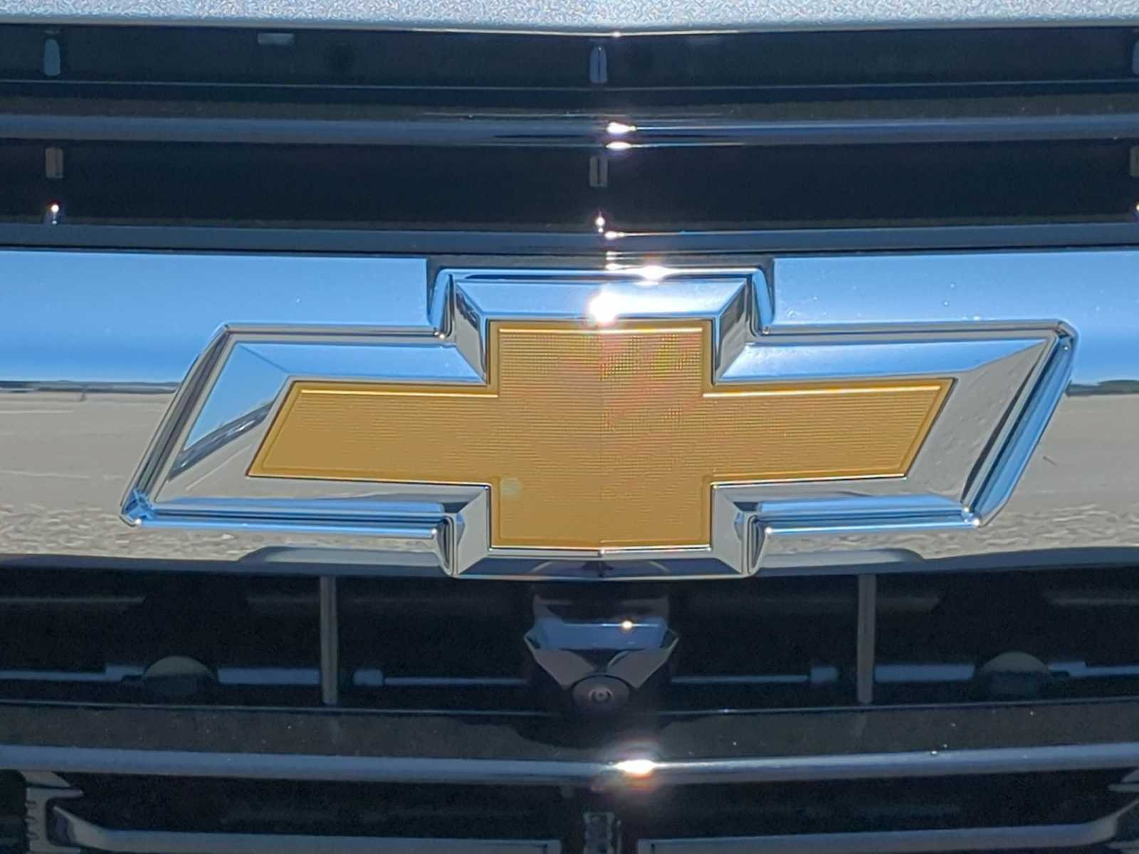 New 2026 Chevrolet Suburban LS RWD image 8
