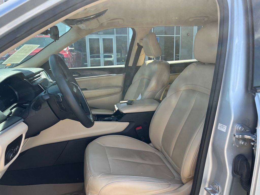 Used 2022 Jeep Grand Cherokee L Limited AWD/4WD image 9