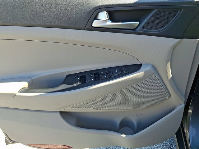 Used 2019 Hyundai Tucson Value AWD/4WD image 15