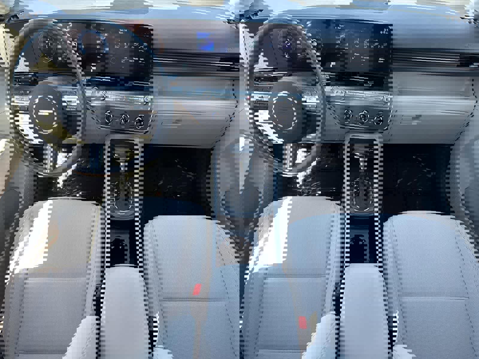 Certified 2025 Hyundai Kona SE image 8