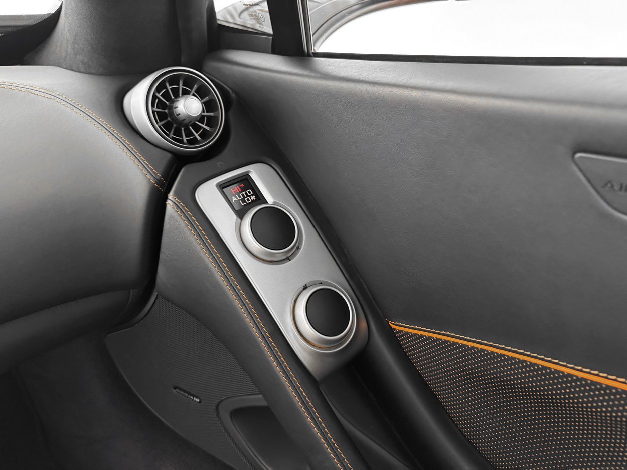 Used 2013 McLaren MP4-12C Coupe image 23