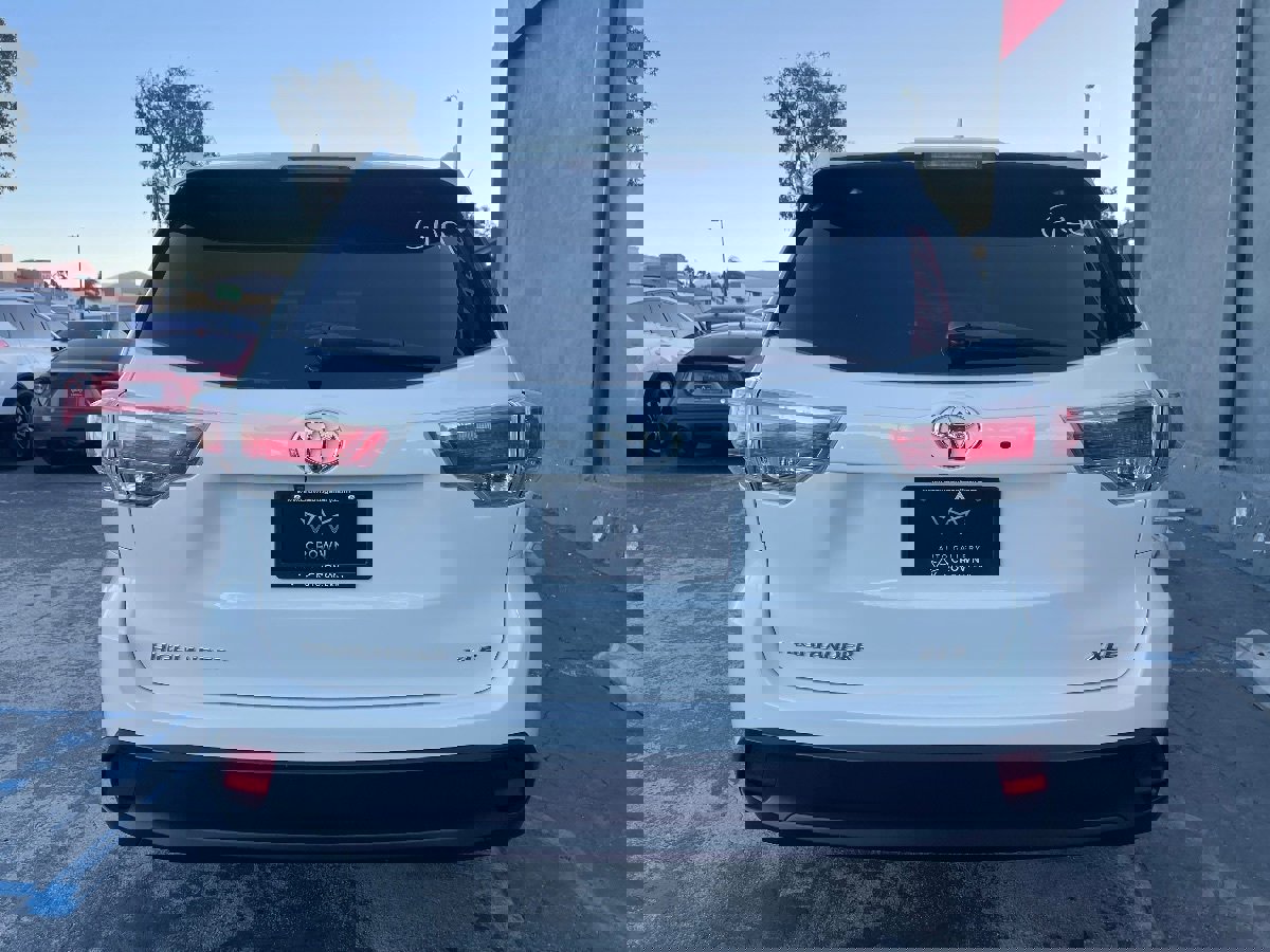 Used 2016 Toyota Highlander XLE image 8