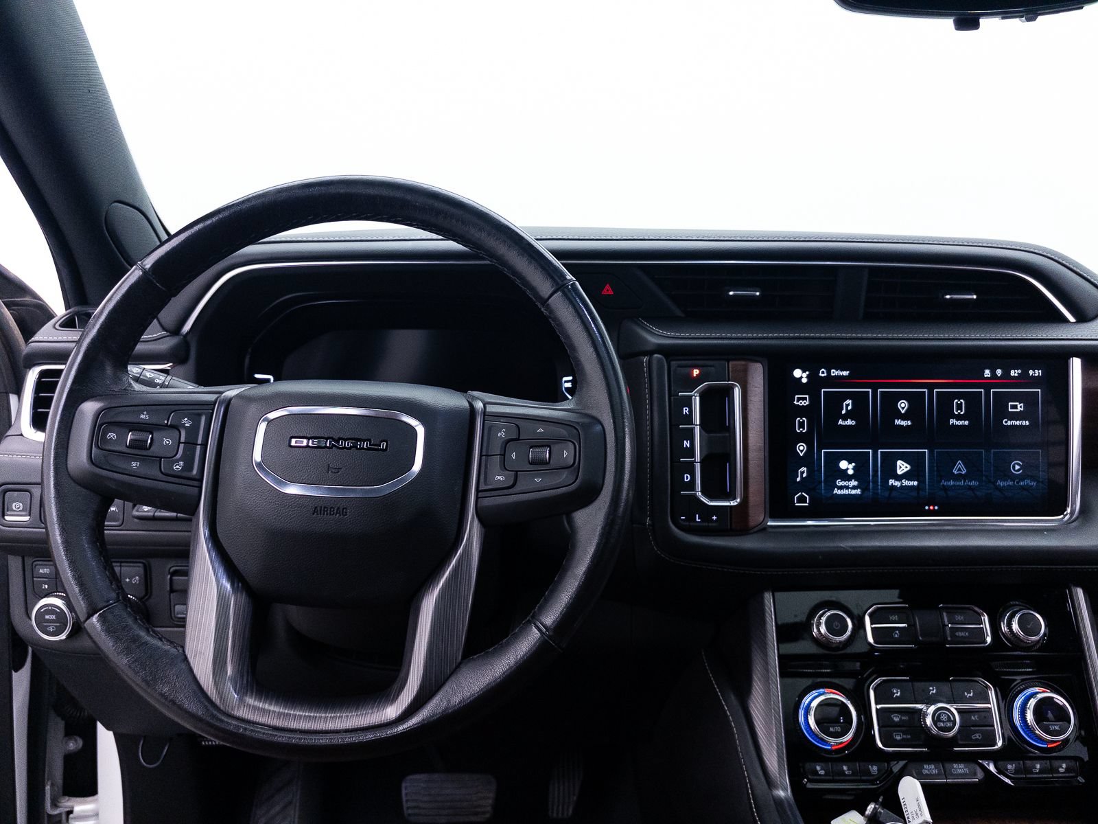 Used 2023 GMC Yukon XL Denali Ultimate AWD/4WD image 11